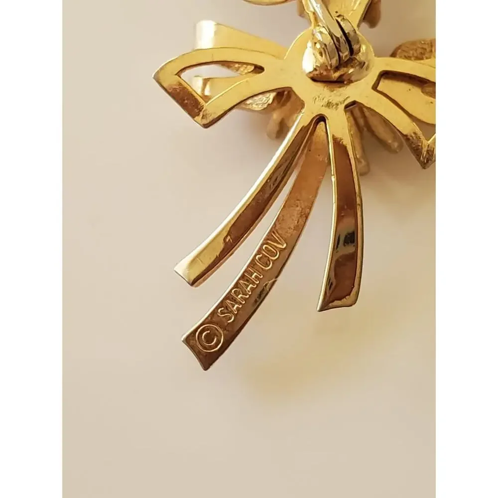Vintage Sarah Coventry Floral Leaf Spray Brooch